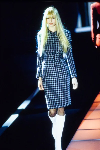 Look 9